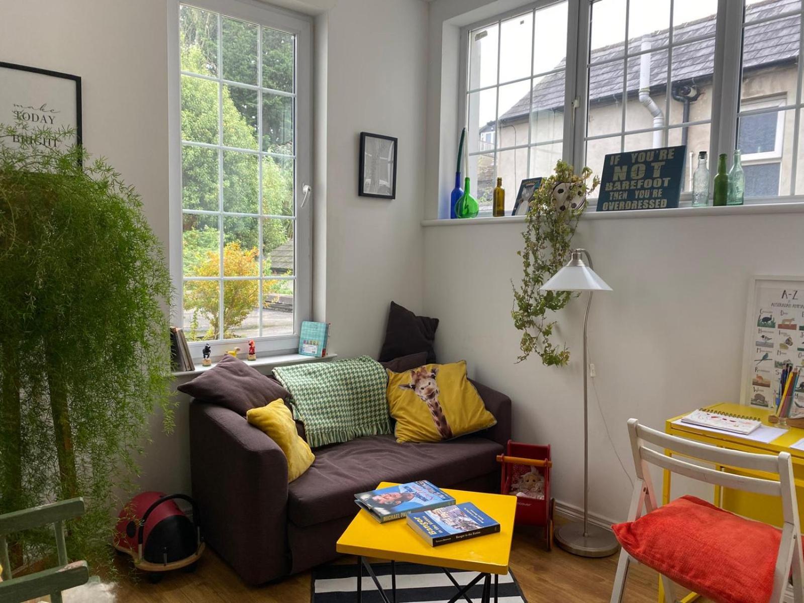 True Colours Apartment In Central Location Bangor  Exteriér fotografie